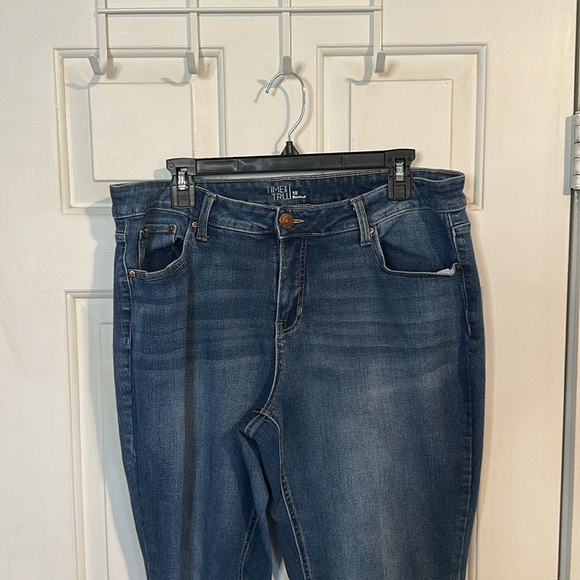 Time & Tru 18 Bootcut Jeans - Picture 2 of 4